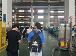 从校园到企业 财务视角感知新质生产力——我院企业课堂走进浙江新辉5G智慧工厂